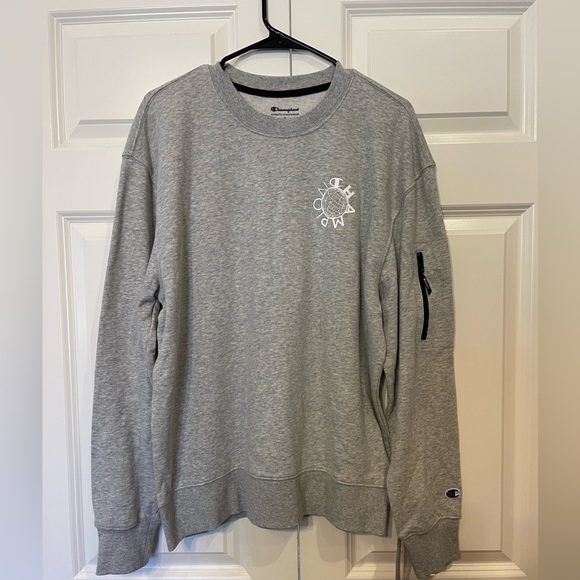 Champion Other - Men’s Champion Lightweight Sweatshirt NWT!!